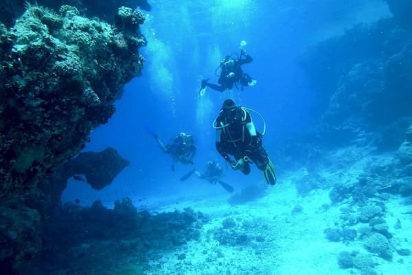 Drift Diving